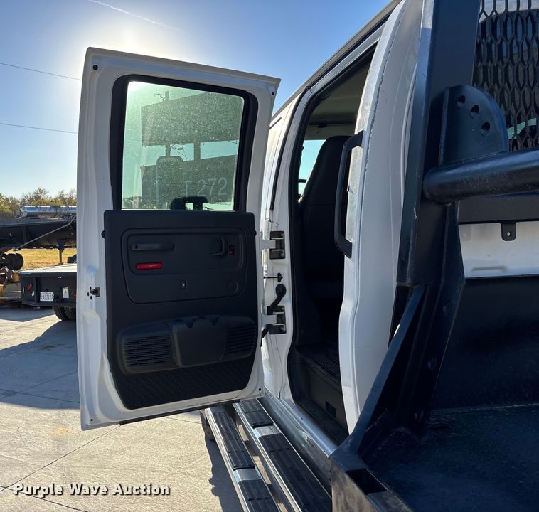 image for item DK0056 2008 GMC C4500 flatbed truck