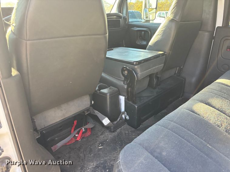 image for item DK0056 2008 GMC C4500 flatbed truck