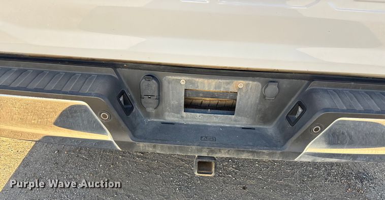 image for item DK0132 2021 Ford F150 SuperCab pickup truck