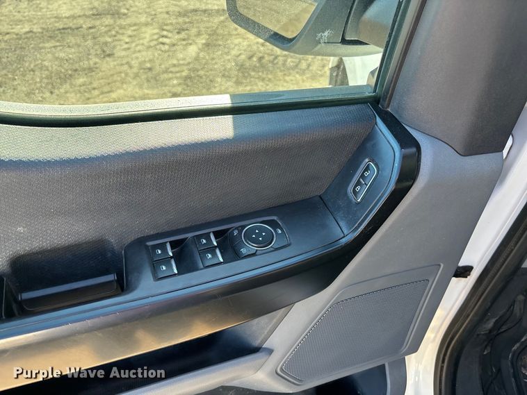 image for item DK0132 2021 Ford F150 SuperCab pickup truck