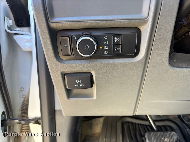 image for item DK0132 2021 Ford F150 SuperCab pickup truck