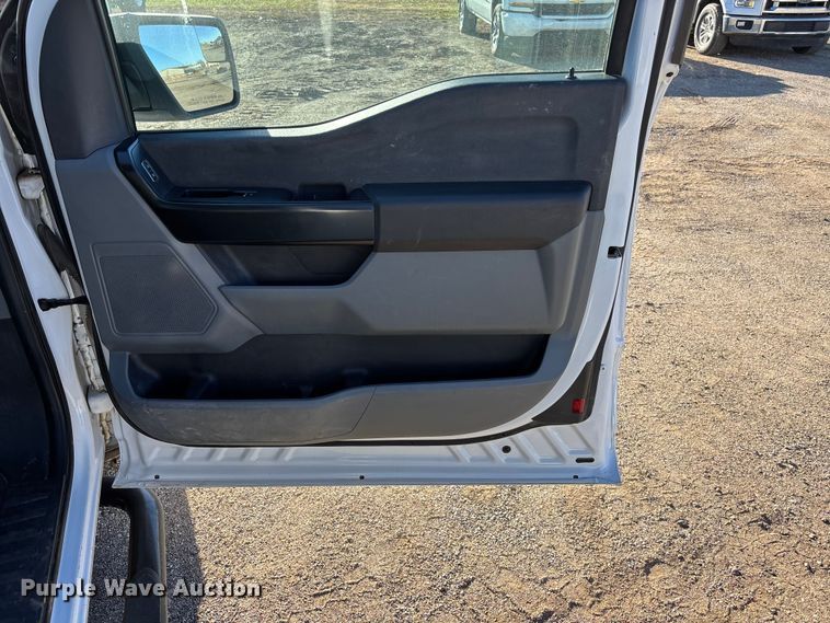 image for item DK0132 2021 Ford F150 SuperCab pickup truck