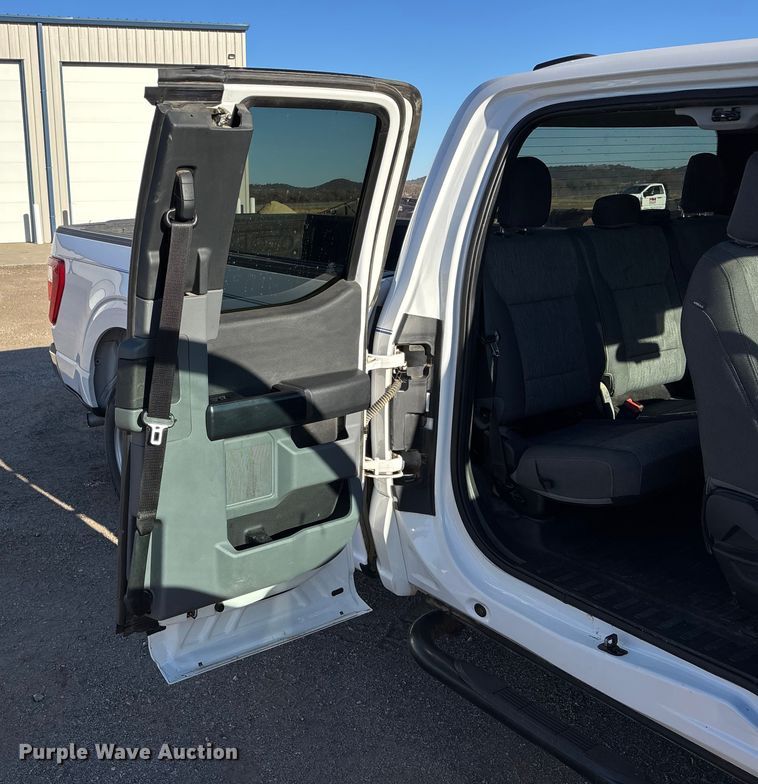 image for item DK0132 2021 Ford F150 SuperCab pickup truck