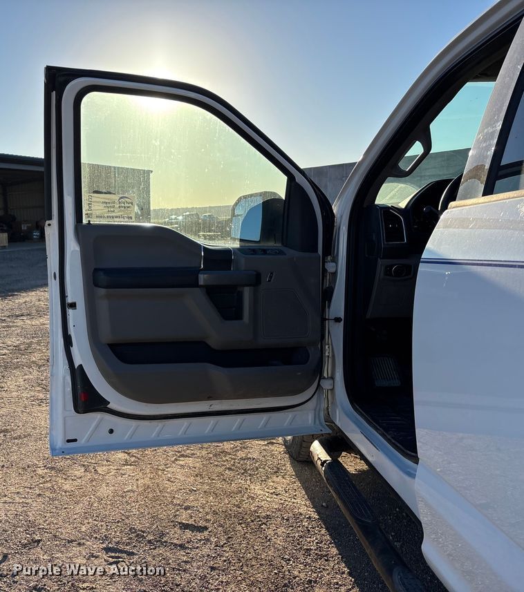 image for item DK0133 2016 Ford F150 SuperCab pickup truck