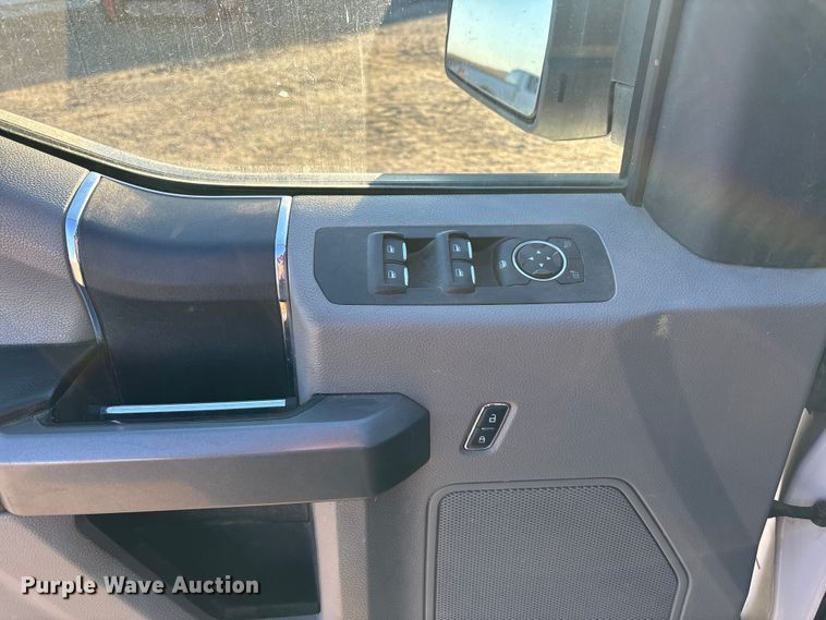 image for item DK0133 2016 Ford F150 SuperCab pickup truck