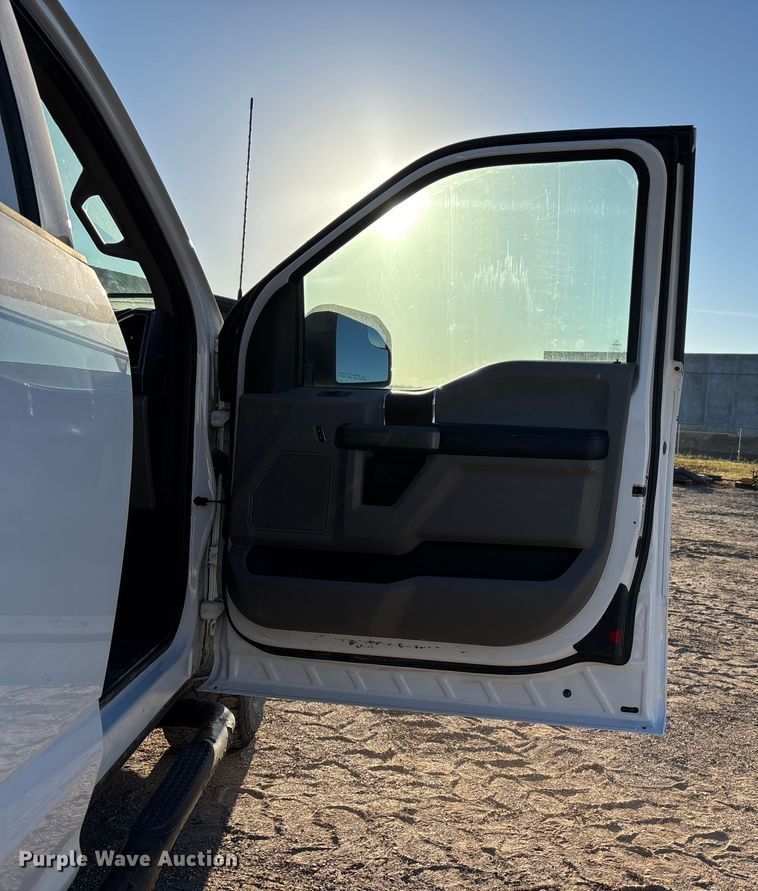 image for item DK0133 2016 Ford F150 SuperCab pickup truck