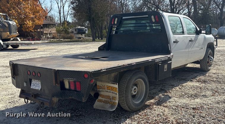 image for item DK0156 2012 Chevrolet Silverado 3500HD Crew Cab flatbed pickup truck