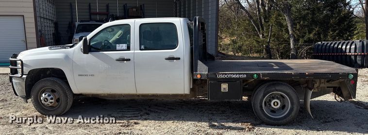 image for item DK0156 2012 Chevrolet Silverado 3500HD Crew Cab flatbed pickup truck