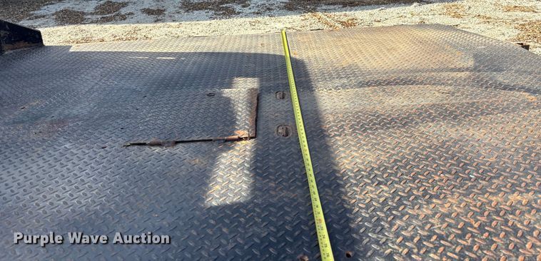 image for item DK0156 2012 Chevrolet Silverado 3500HD Crew Cab flatbed pickup truck