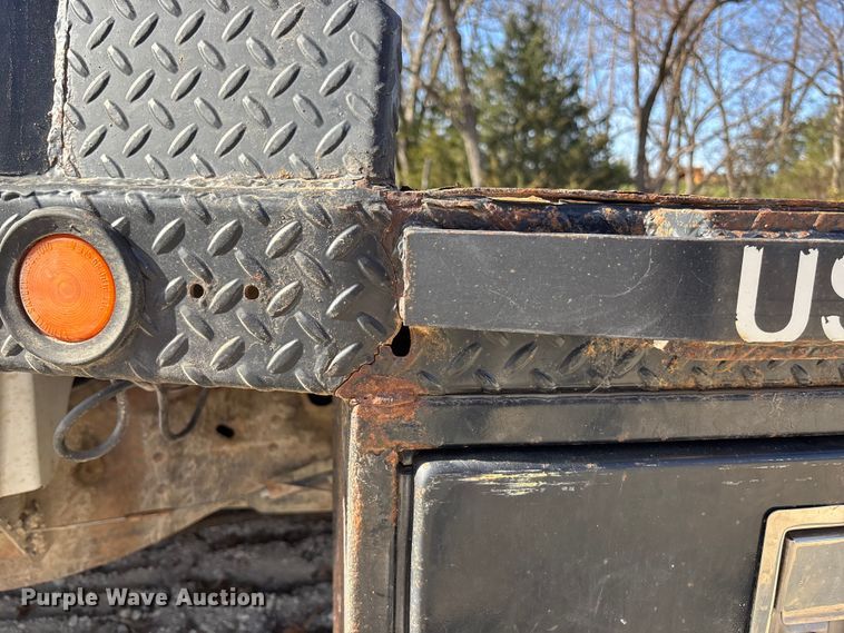 image for item DK0156 2012 Chevrolet Silverado 3500HD Crew Cab flatbed pickup truck