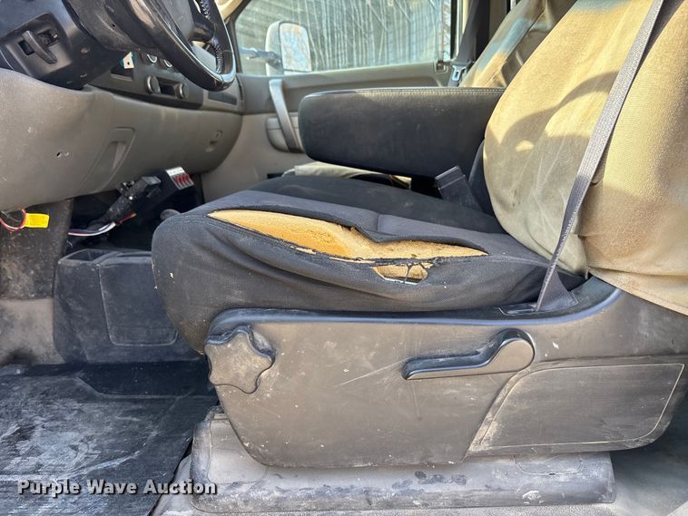 image for item DK0156 2012 Chevrolet Silverado 3500HD Crew Cab flatbed pickup truck