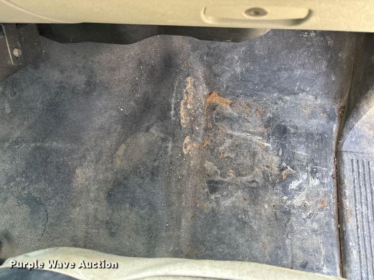 image for item DK0156 2012 Chevrolet Silverado 3500HD Crew Cab flatbed pickup truck