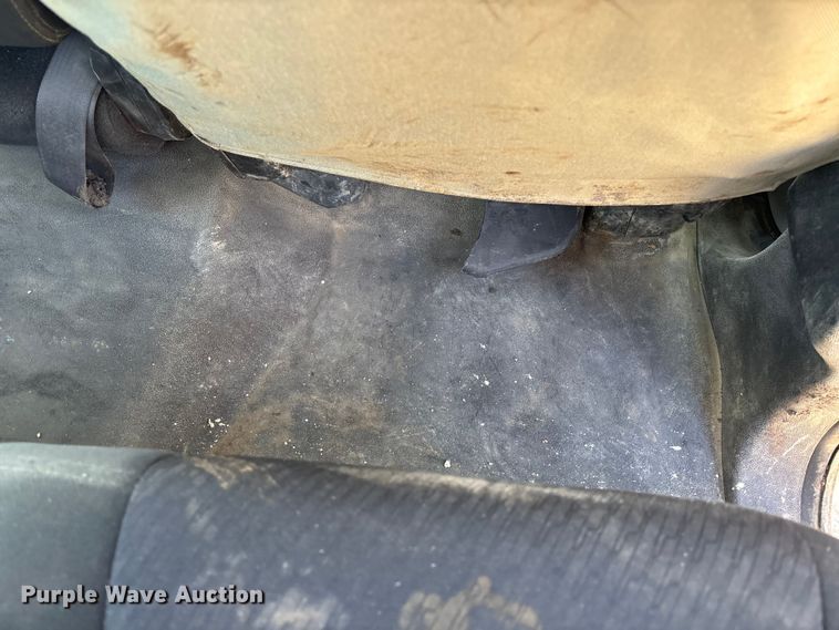 image for item DK0156 2012 Chevrolet Silverado 3500HD Crew Cab flatbed pickup truck