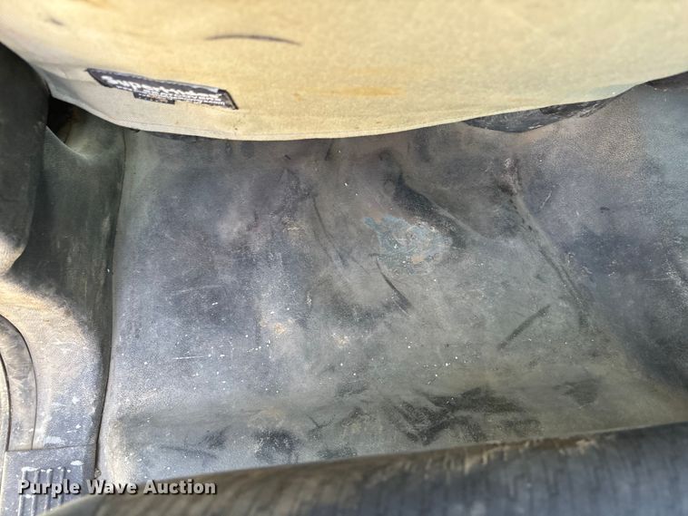 image for item DK0156 2012 Chevrolet Silverado 3500HD Crew Cab flatbed pickup truck