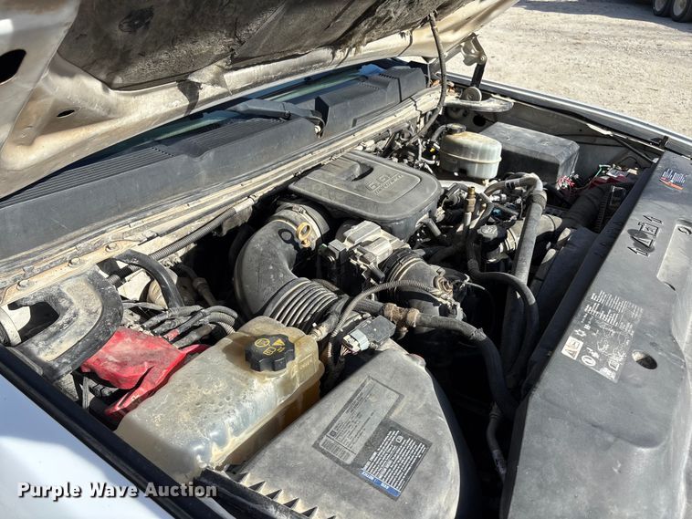 image for item DK0156 2012 Chevrolet Silverado 3500HD Crew Cab flatbed pickup truck