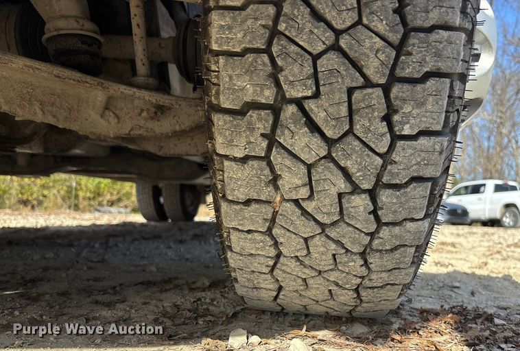 image for item DK0156 2012 Chevrolet Silverado 3500HD Crew Cab flatbed pickup truck