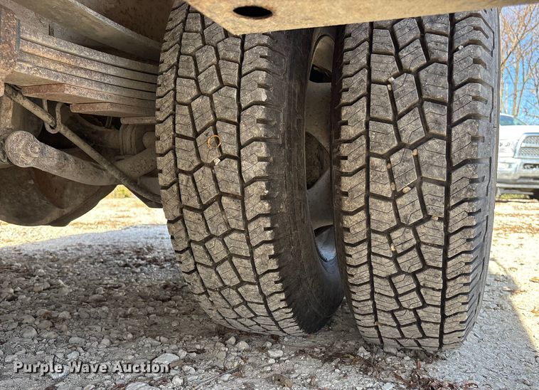 image for item DK0156 2012 Chevrolet Silverado 3500HD Crew Cab flatbed pickup truck