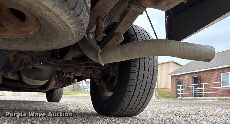 image for item DK0177 2004 Chevrolet Silverado 1500 pickup truck