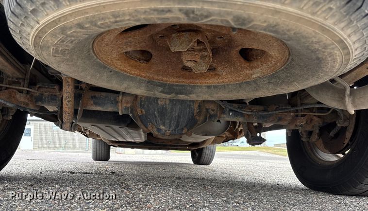 image for item DK0177 2004 Chevrolet Silverado 1500 pickup truck