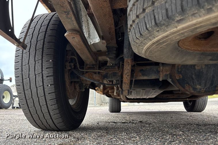 image for item DK0177 2004 Chevrolet Silverado 1500 pickup truck