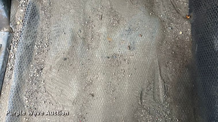 image for item DK0177 2004 Chevrolet Silverado 1500 pickup truck