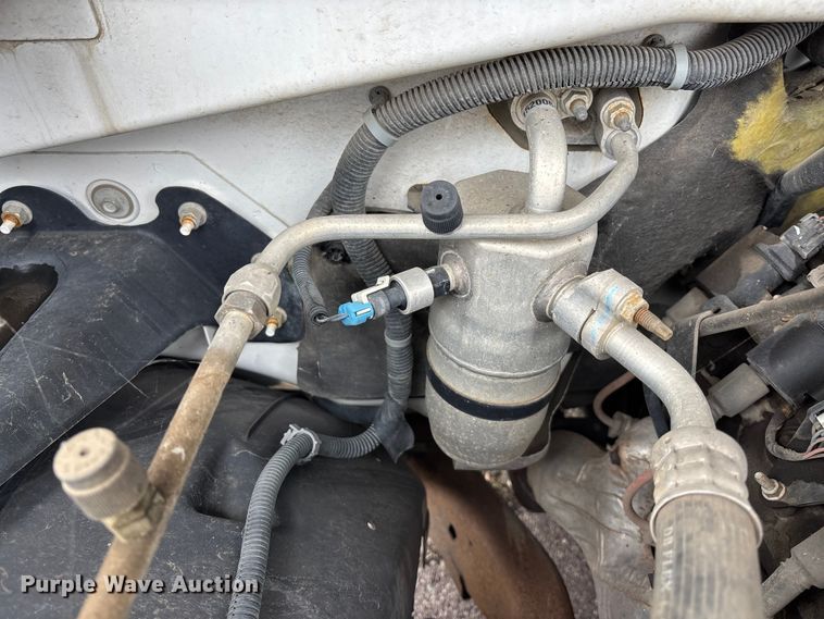 image for item DK0177 2004 Chevrolet Silverado 1500 pickup truck