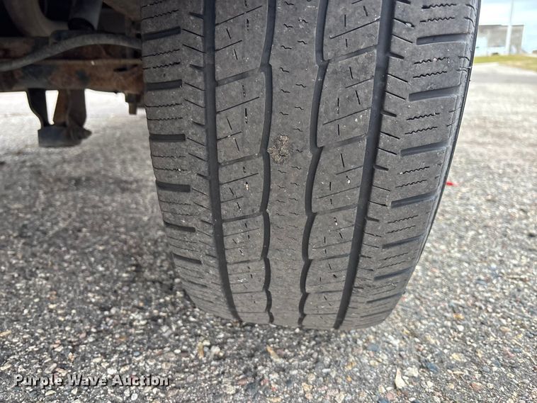 image for item DK0177 2004 Chevrolet Silverado 1500 pickup truck