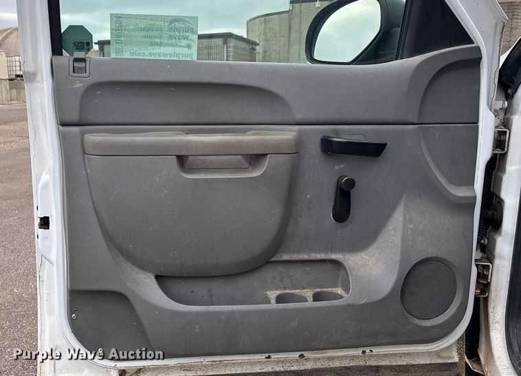 image for item DK0204 2010 Chevrolet Silverado 1500 pickup truck