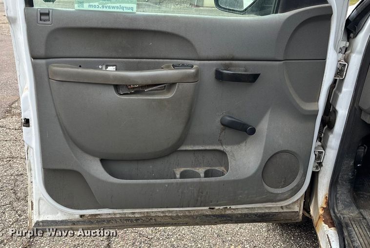 image for item DK0205 2012 Chevrolet Silverado 1500 pickup truck