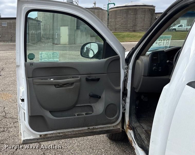 image for item DK0205 2012 Chevrolet Silverado 1500 pickup truck