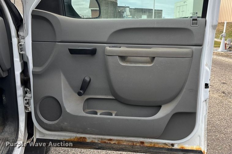 image for item DK0205 2012 Chevrolet Silverado 1500 pickup truck