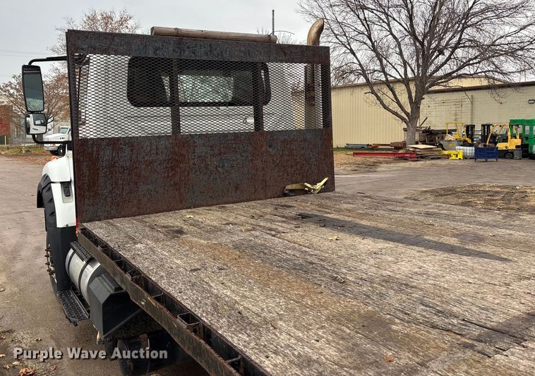 image for item DK0216 2013 International WorkStar 7600 flatbed truck