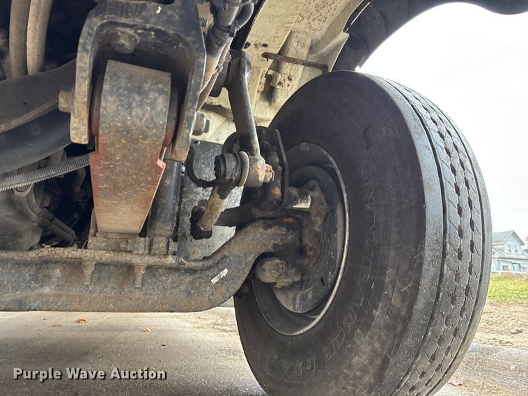 image for item DK0216 2013 International WorkStar 7600 flatbed truck