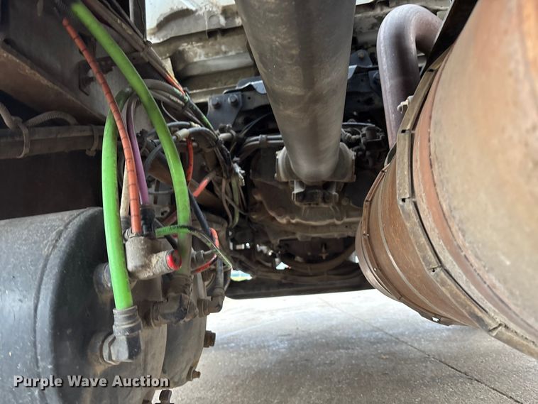 image for item DK0216 2013 International WorkStar 7600 flatbed truck