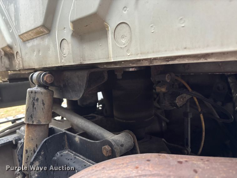 image for item DK0216 2013 International WorkStar 7600 flatbed truck