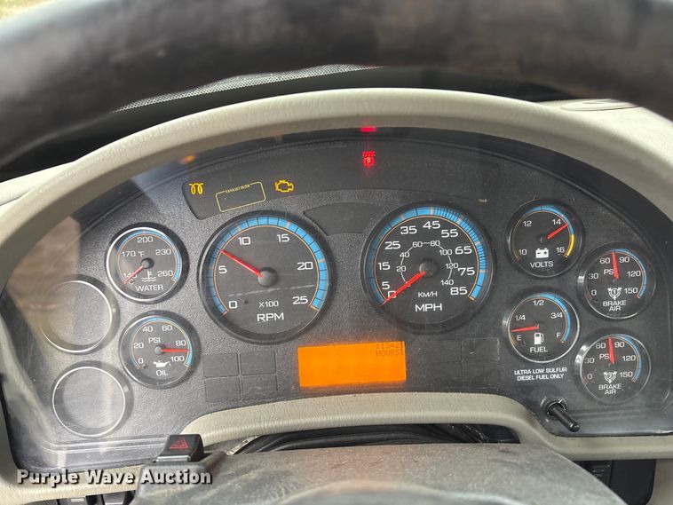 image for item DK0216 2013 International WorkStar 7600 flatbed truck