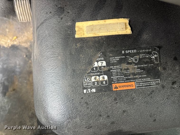 image for item DK0216 2013 International WorkStar 7600 flatbed truck