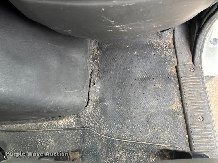 image for item DK0216 2013 International WorkStar 7600 flatbed truck