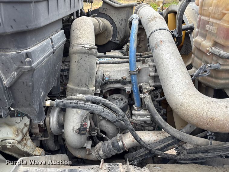 image for item DK0216 2013 International WorkStar 7600 flatbed truck