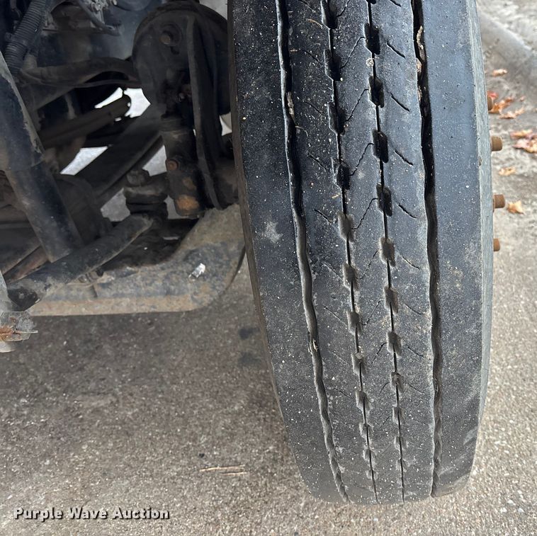 image for item DK0216 2013 International WorkStar 7600 flatbed truck