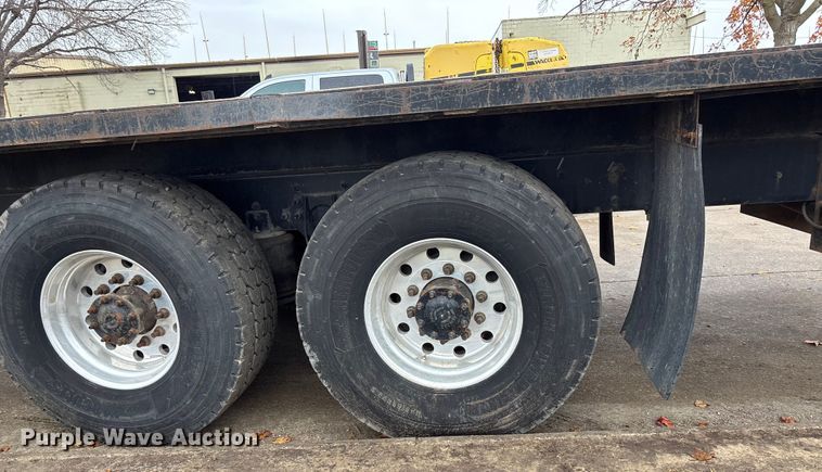 image for item DK0216 2013 International WorkStar 7600 flatbed truck