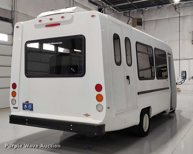 image for item DP5144 2021 Diamond Coach VIP 2500 shuttle bus