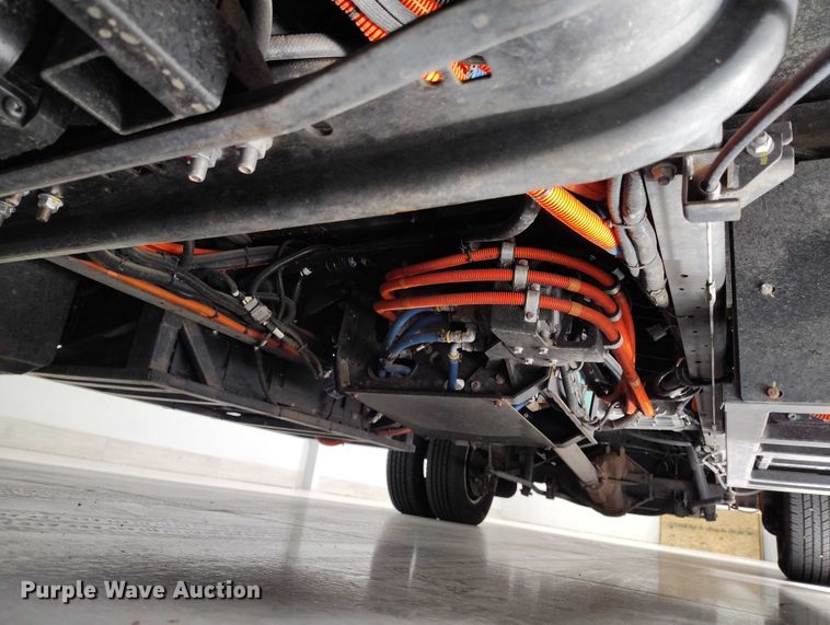 image for item DP5144 2021 Diamond Coach VIP 2500 shuttle bus