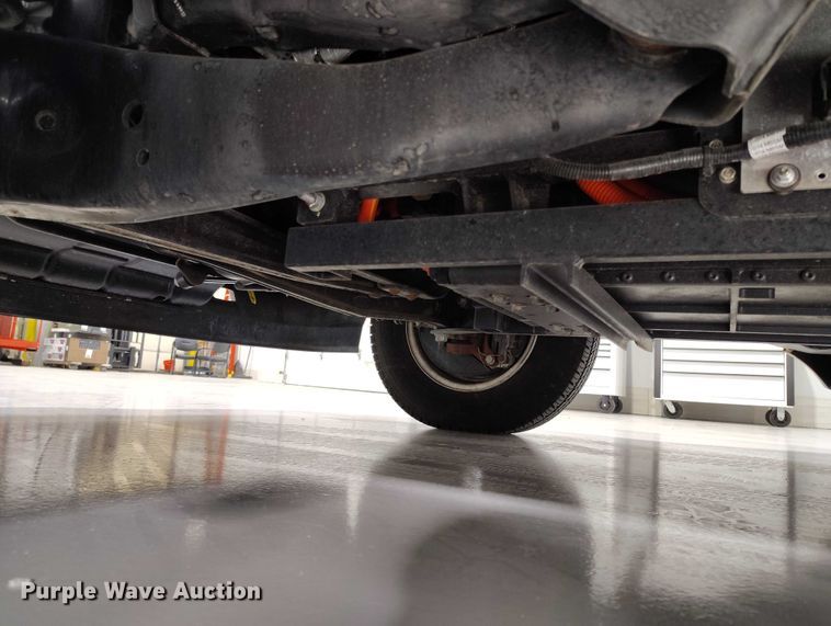 image for item DP5144 2021 Diamond Coach VIP 2500 shuttle bus