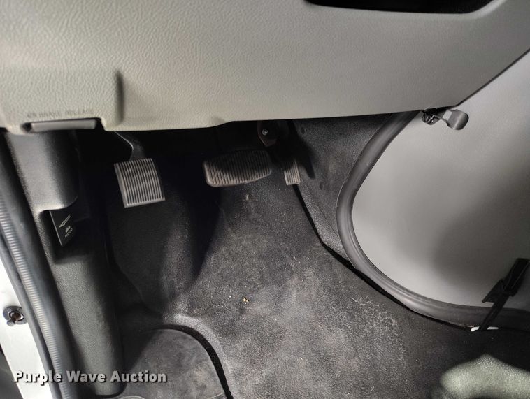 image for item DP5144 2021 Diamond Coach VIP 2500 shuttle bus