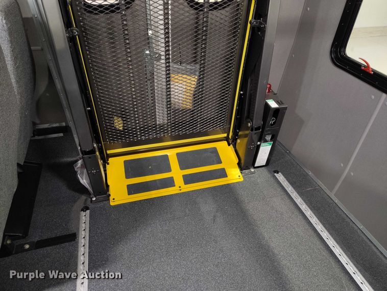 image for item DP5144 2021 Diamond Coach VIP 2500 shuttle bus