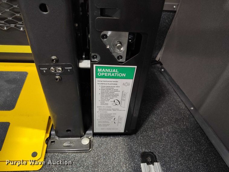 image for item DP5144 2021 Diamond Coach VIP 2500 shuttle bus