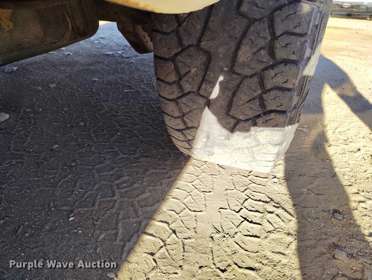 image for item DP5157 2009 GMC Sierra 1500 pickup truck