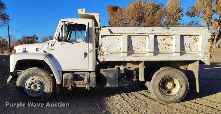 image for item DP5159 1985 International 1954 dump truck