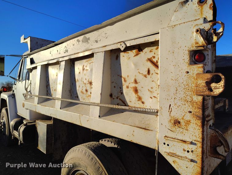 image for item DP5159 1985 International 1954 dump truck
